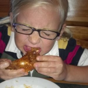 Meet your Posher, Avery